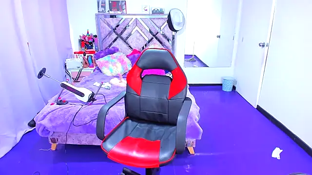 Snapshot of Luna_Analya chatting on February 2026 12:43:02 PM Luna Analya online show from February 2026 12:43:02 PM