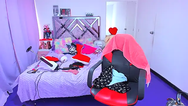 Snapshot of Luna_Analya chatting on February 2026 02:02:02 PM Luna Analya online show from February 2026 02:02:02 PM