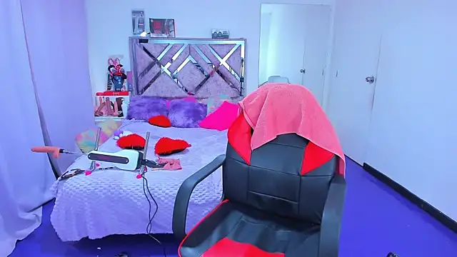 Snapshot of Luna_Analya chatting on February 2026 12:12:01 PM Luna Analya online show from February 2026 12:12:01 PM