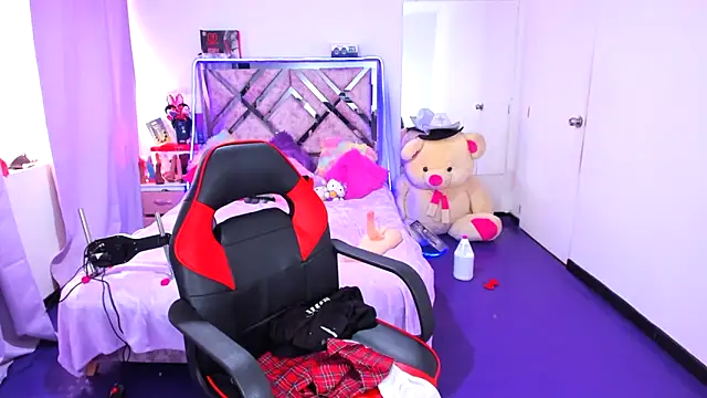 Snapshot of Luna_Analya chatting on February 2026 03:55:01 PM Luna Analya online show from February 2026 03:55:01 PM