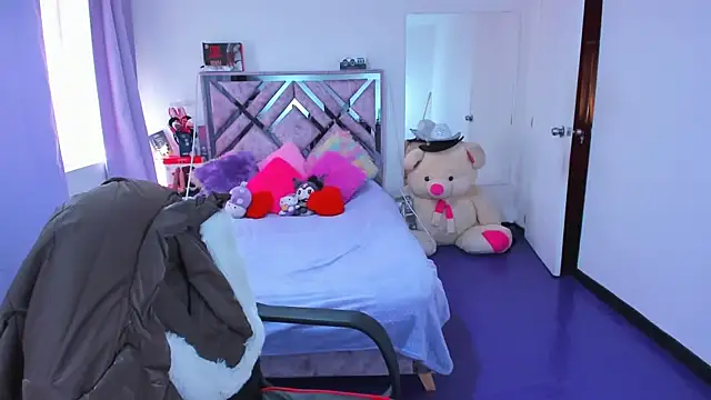 Snapshot of Luna_Analya chatting on February 2026 03:24:01 PM Luna Analya online show from February 2026 03:24:01 PM