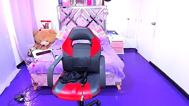 Snapshot of Luna_Analya chatting on March 2026 01:08:01 PM Luna Analya online show from March 2026 01:08:01 PM