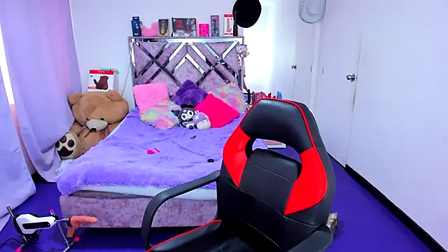 Snapshot of Luna_Analya chatting on March 2026 01:50:01 PM Luna Analya online show from March 2026 01:50:01 PM