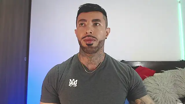 andrea de lucaa online show from April 2026 02:26:02 AM