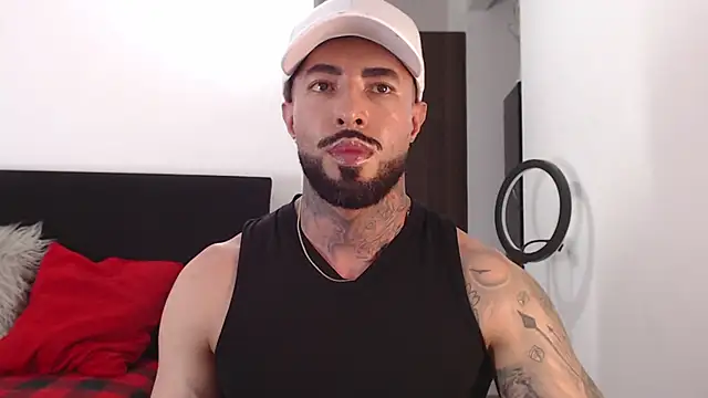 Snapshot of andrea_de_lucaa chatting on June 2026 04:17:02 AM andrea de lucaa online show from June 2026 04:17:02 AM