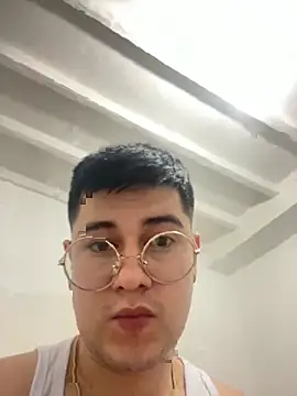 CamiloGonzales27 online show from September 2025 03:44:01 AM