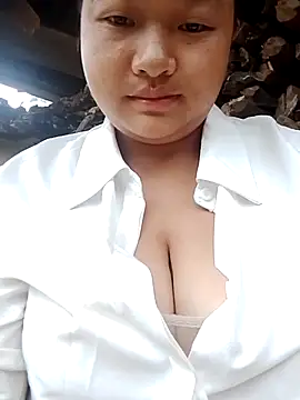 Snapshot of girl-babi chatting on July 2026 04:27:01 AM girl-babi online show from July 2026 04:27:01 AM