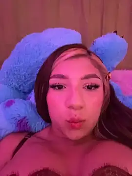Isabella18 pink online show from May 2026 01:53:01 PM
