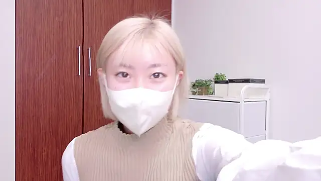 Nana  ch online show from March 2026 09:43:01 PM