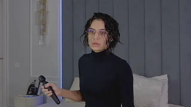 VioletAsh online show from March 2026 04:29:01 AM