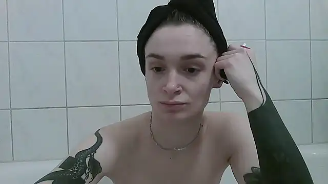   Leyla   online show from November 2025 07:29:01 AM