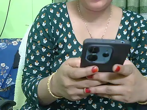 Snapshot of fairy_queen07 chatting on April 2026 06:54:02 PM fairy queen07 online show from April 2026 06:54:02 PM