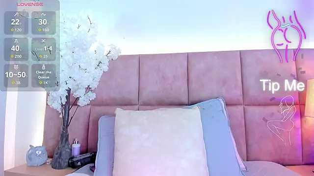 Snapshot of KatheMiler chatting on October 2025 12:54:01 AM KatheMiler online show from October 2025 12:54:01 AM