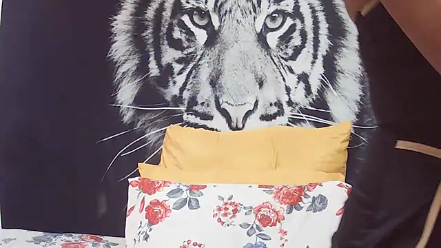 Snapshot of SweetPortableAmber chatting on February 2026 12:04:02 PM SweetPortableAmber online show from February 2026 12:04:02 PM