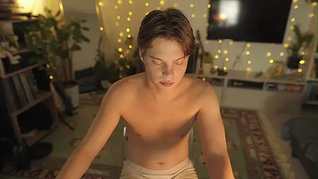 Snapshot of RusBradPitt chatting on July 2026 02:21:01 PM RusBradPitt online show from July 2026 02:21:01 PM