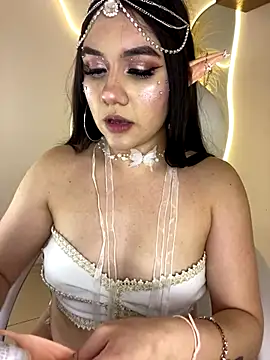 Zoe Serrat online show from October 2025 01:01:02 PM