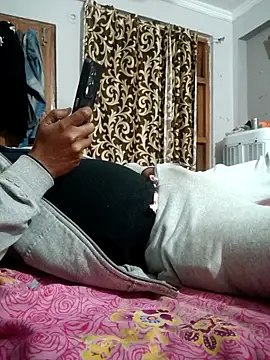 Snapshot of vardh033 chatting on February 2026 02:04:02 PM vardh033 online show from February 2026 02:04:02 PM