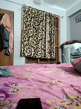 Snapshot of vardh033 chatting on February 2026 11:42:02 PM vardh033 online show from February 2026 11:42:02 PM