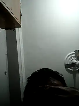 Snapshot of vardh033 chatting on March 2026 05:48:02 AM vardh033 online show from March 2026 05:48:02 AM