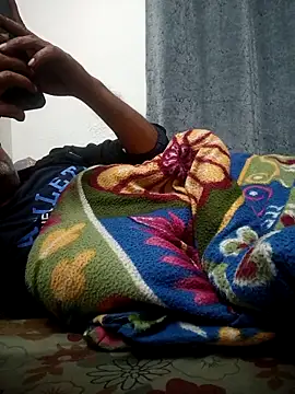 Snapshot of vardh033 chatting on March 2026 04:32:01 PM vardh033 online show from March 2026 04:32:01 PM