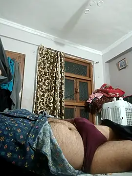 Snapshot of vardh033 chatting on April 2026 04:44:02 PM vardh033 online show from April 2026 04:44:02 PM