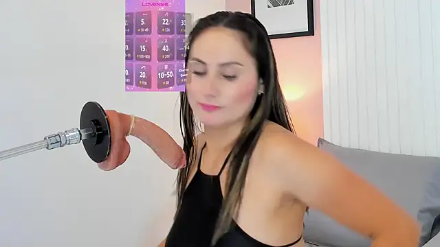 lauren stone  online show from September 2025 07:48:01 PM