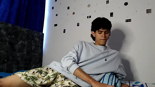 alexmark  online show from April 2026 07:08:01 PM