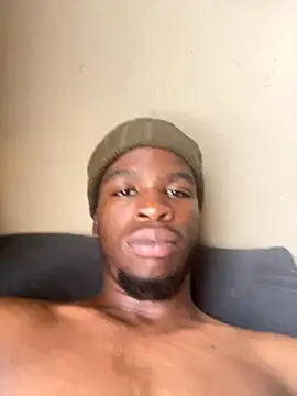 Snapshot of Kgaogelo18 chatting on September 2025 10:19:01 AM Kgaogelo18 online show from September 2025 10:19:01 AM