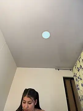 evelyn 1702 online show from February 2026 09:11:01 PM