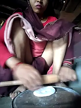 Snapshot of Monika_thakurr chatting on July 2026 02:13:02 AM Monika thakurr online show from July 2026 02:13:02 AM
