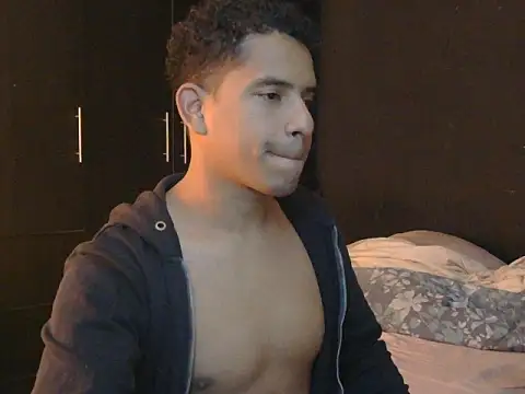 Snapshot of latinboybigdick chatting on October 2025 11:46:02 PM latinboybigdick online show from October 2025 11:46:02 PM