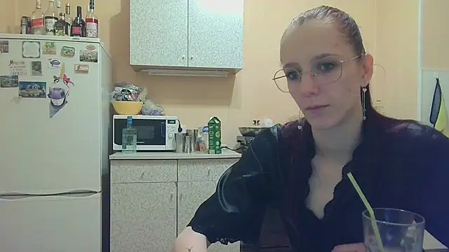 Lucy Divine online show from November 2025 12:10:02 AM