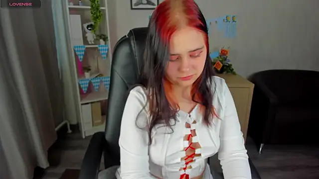 Alis Platt online show from October 2025 02:33:01 AM