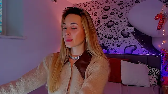 Snapshot of AlexaWilds chatting on January 2026 01:15:01 PM AlexaWilds online show from January 2026 01:15:01 PM