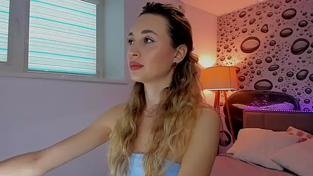 Snapshot of AlexaWilds chatting on February 2026 12:47:02 PM AlexaWilds online show from February 2026 12:47:02 PM