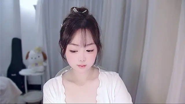 YUANYUAN-A online show from November 2025 11:43:02 AM