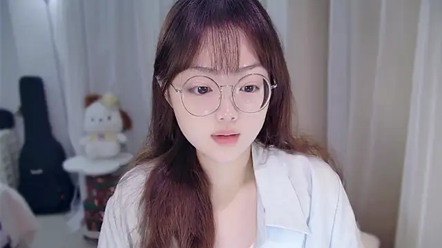 YUANYUAN-A online show from March 2026 12:21:02 PM