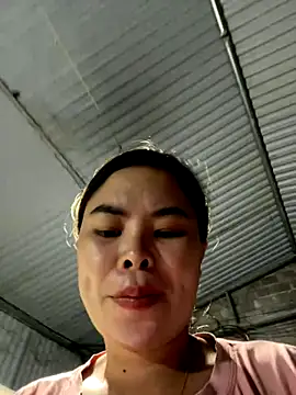 Snapshot of han-cute chatting on October 2025 02:23:02 PM han-cute online show from October 2025 02:23:02 PM