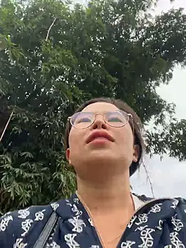 Snapshot of han-cute chatting on October 2025 12:32:01 AM han-cute online show from October 2025 12:32:01 AM