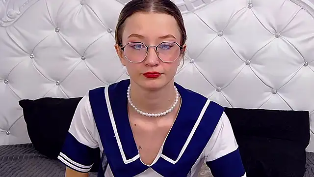 MaeLili online show from December 2025 12:48:02 AM