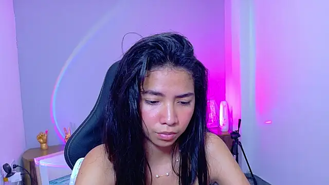 luna roja25 online show from February 2026 03:07:01 PM