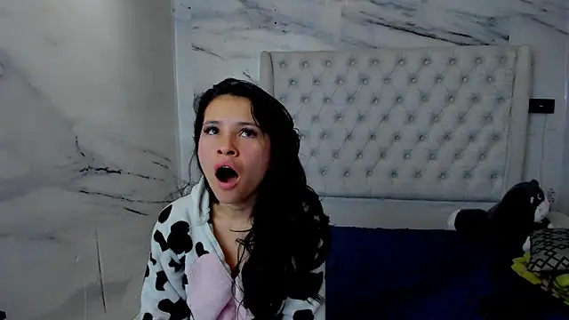 Ari and Storm online show from January 2026 02:09:02 PM