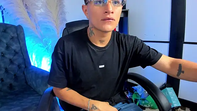 LiamDeep online show from March 2026 05:19:01 AM