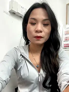 Baby-mmm online show from November 2025 05:40:02 AM