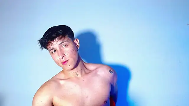 rowanbigboy23 online show from February 2026 12:37:01 AM