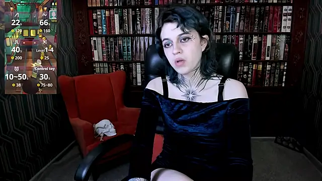 Snapshot of NoelleGothicShadow chatting on June 2026 11:44:01 PM NoelleGothicShadow online show from June 2026 11:44:01 PM