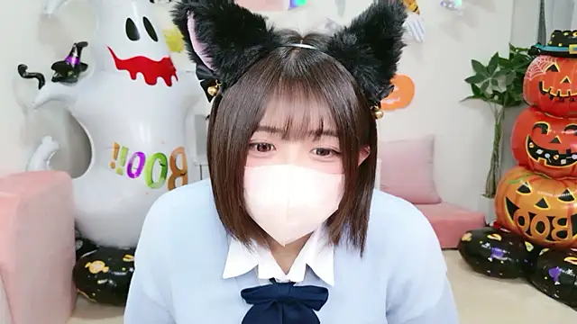 Hinata Sun online show from October 2025 10:30:01 AM