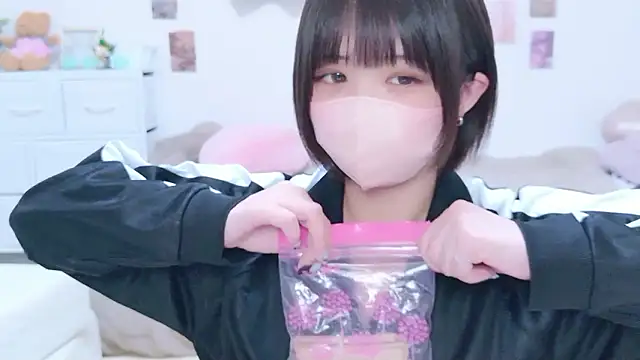 Hinata Sun online show from March 2026 08:37:01 PM