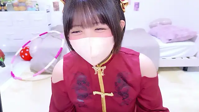 Snapshot of Hinata_Sun chatting on May 2026 12:02:01 PM Hinata Sun online show from May 2026 12:02:01 PM
