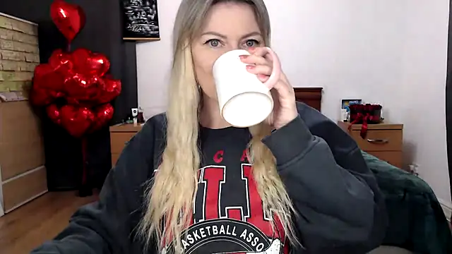 ParadiseAlina online show from February 2026 07:18:01 PM